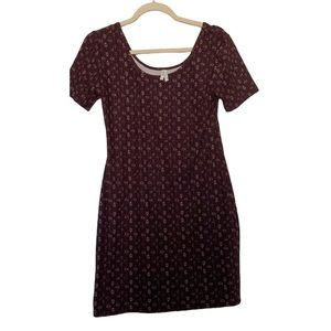 Mudd Dress Size M Burgundy Mudd Short Sleeve Bodycon Dress. Gently Used.